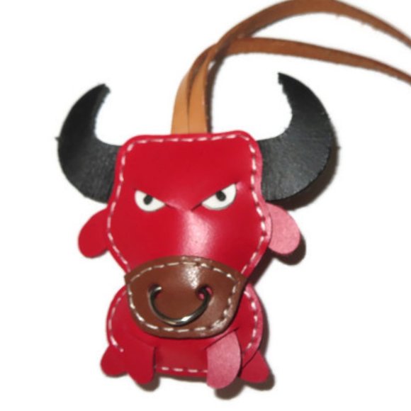 Cool Leather Bull Key Ring Key Fob Bag Charm - Picture 1 of 12